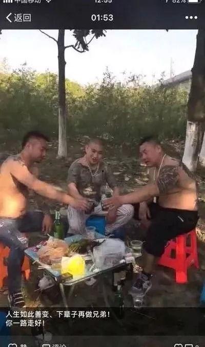 古惑仔砍人吃瓜,街头暴力下的吃瓜群众众生相