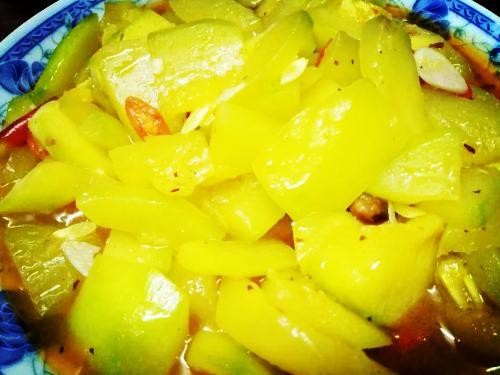 小红瓜可以炒着吃吗,家常炒菜新宠，美味营养两不误